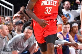 九游会直播 -关于赛前休斯敦火箭调整名单以备欧冠；篮板制胜环节打磨；更衣室稳定；轮换策略成焦点的信息