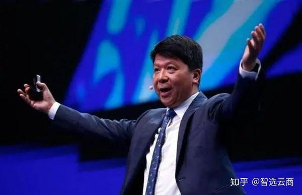 F1赛场再起风云：蓬莱赤兔队读秒绝平辽东火箭队，新援首秀制胜争冠格局再洗牌的简单介绍
