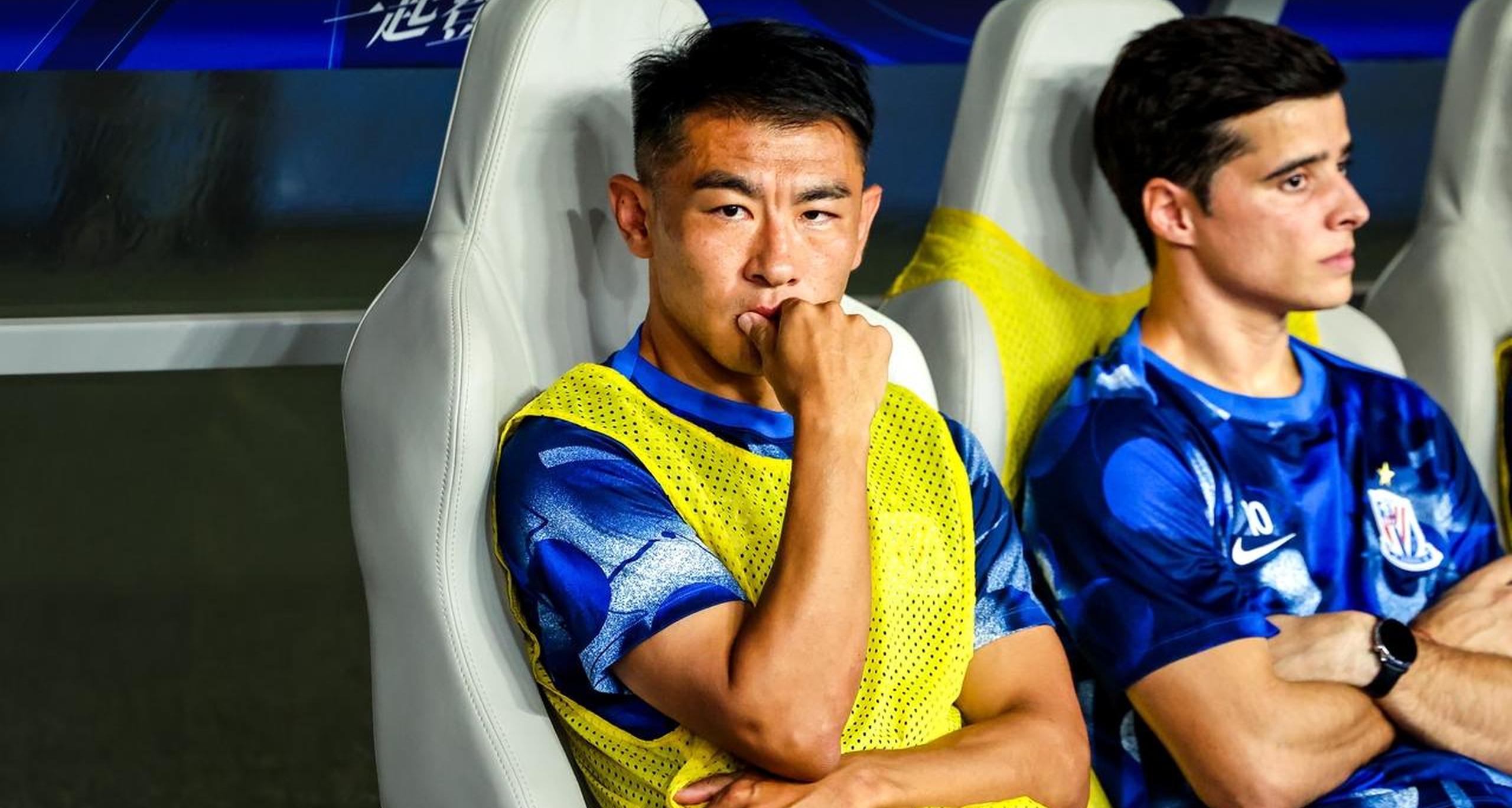 上海海港发布备战花絮,今晨止住颓势,意大利杯任务艰巨,年轻球员得到机会(海盗港湾20天困难图解平民) 上海海港发布备战花絮,今晨止住颓势,意大利杯任务艰巨,年轻球员得到机会(海盗港湾20天困难图解平民)