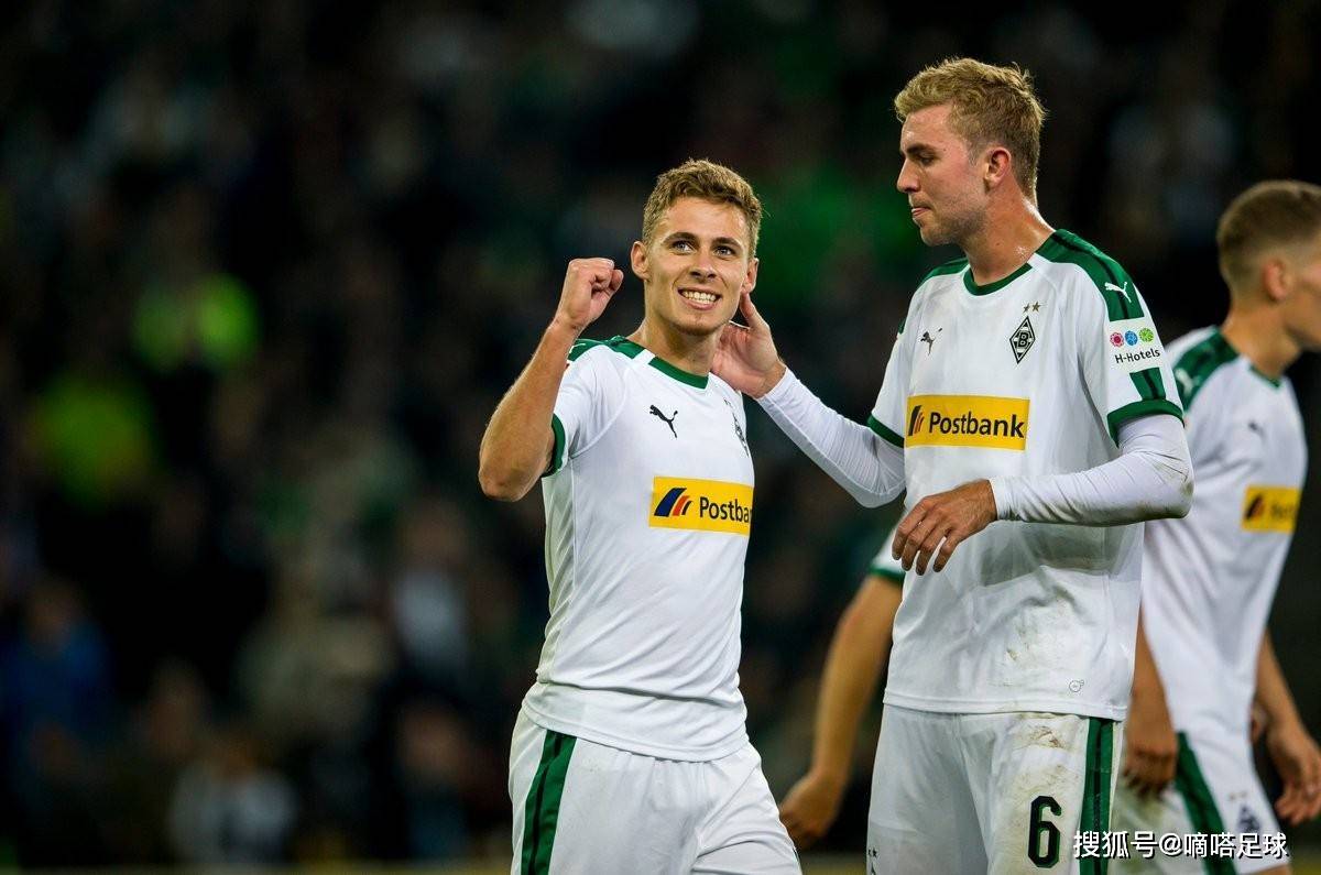 门兴格拉德巴赫训练开放日,清晨复出首秀引欢呼,德国杯在即,医务组通报恢复的简单介绍 门兴格拉德巴赫训练开放日,清晨复出首秀引欢呼,德国杯在即,医务组通报恢复的简单介绍