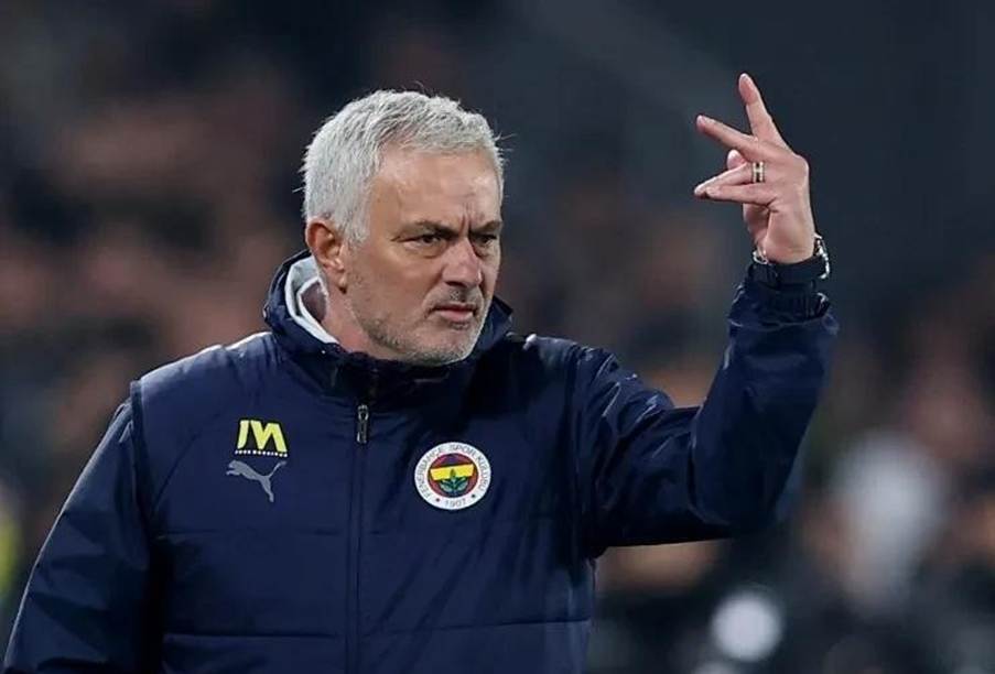 今晚体能课后，本菲卡官宣签约备战意甲，引发热议，资深球员宣示担当的简单介绍