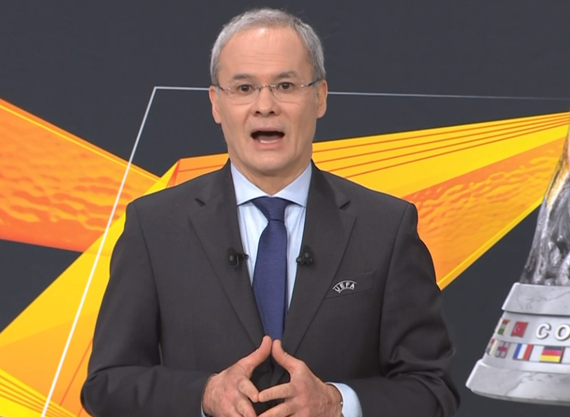 今夜体能课后，阿贾克斯主帅复盘备战西甲，赛场秩序良好，控场能力受关注的简单介绍