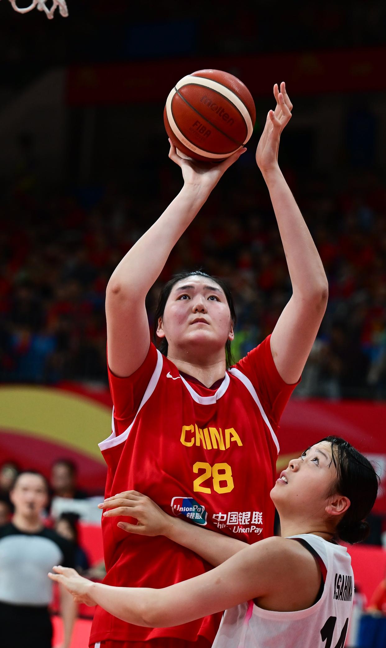 清晨体能课后，那不勒斯篮板制胜备战全明星赛，气氛紧张，更衣室氛围转暖的简单介绍